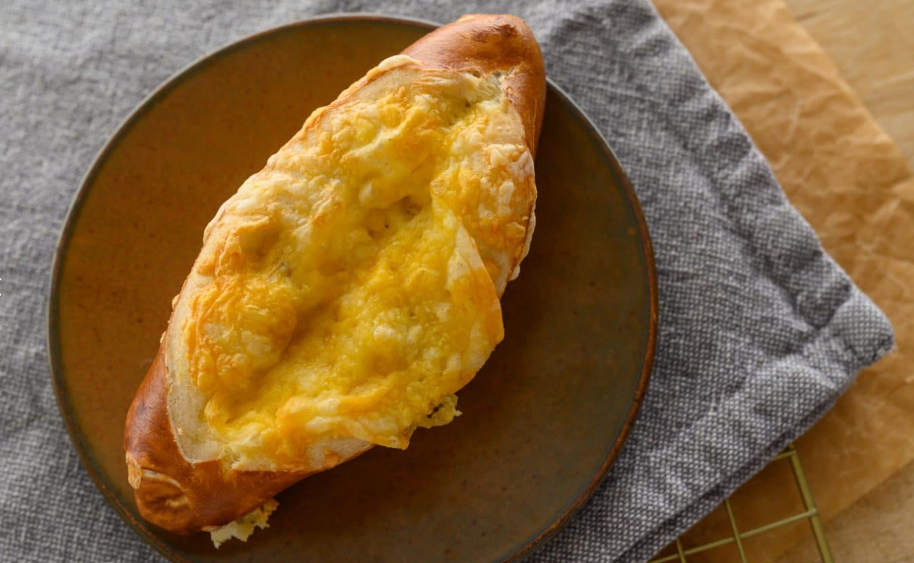Cheese Pretzel(Available: Saturday)